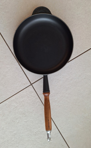 Creuset emaillierte - le,