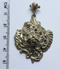 Massiver Antiker Rose