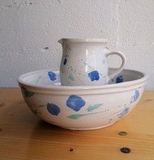 Schönes Set, Töpferware, Handarbeit, Krug und Schüssel