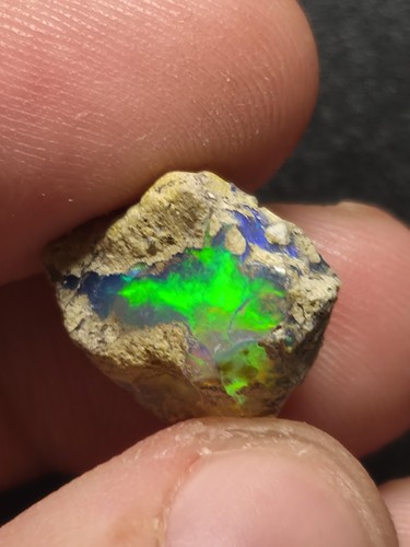 Opal welo 1ct - 8.1ct, edelstein