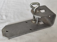 Aus einer Auflösung: Sieger Clou Tischdosenöffner