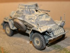 Maßstab 1:35  Tamiya SdKfz 222 DAK 4rad  geschlossen  gebaut gealtert