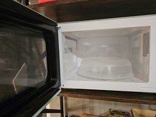 Daewoo Mikrowelle, Touch Control, Zero Standby, Kompakt-Ofen, UK+DE Adapter