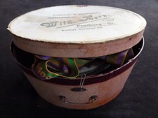 Lot Studentika  3x Mütze + 8