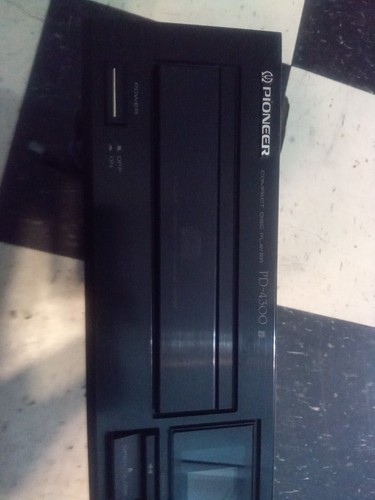 Pioneercompact disc player - disc,