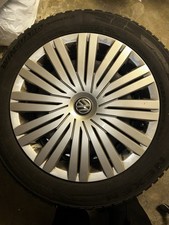 Winterreifen 185/60 R15 (84T) mit original VW-Felgen – wie neu