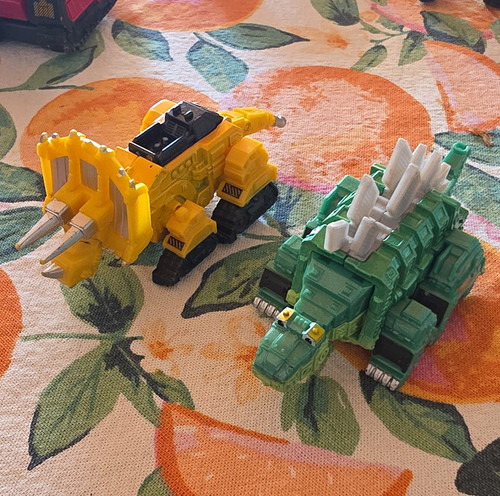 Dinotrux