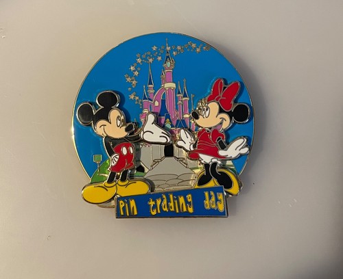 Disney pin trading day - day, 1/3