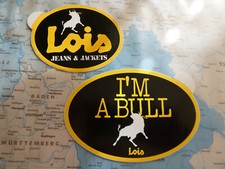 2 Stück verschiedene sehr alte Werbeaufkleber Aufkleber Lois Jeans 8 und 12 cm