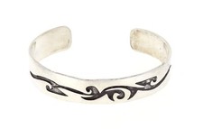 Armreif mit Intasien o.ä. Thailand Handarbeit in Echt Silber Breite 11 mm X-B-04