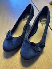 (Trachten) Pumps von S