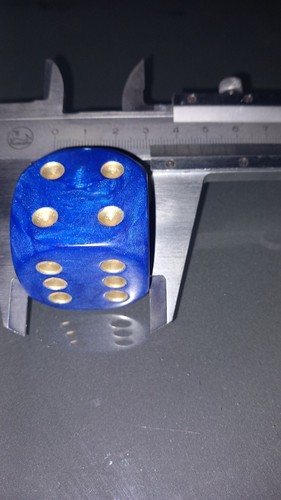 Ddr würfel 6cm 49g catalin - ddr, 3,6cm