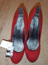 Damen Pumps Größe 39, Neu.