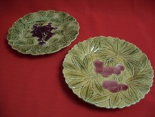 2 VINTAGE SARREGUEMINES HANDBEMALTE MAJOLIKA 7 1/2" OBSTTELLER KIRSCHTRAUBE