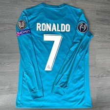 Real Madrid 2017-18 Third LS