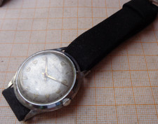 Alte gebrauchte armbanduhr - gebrauchte,
