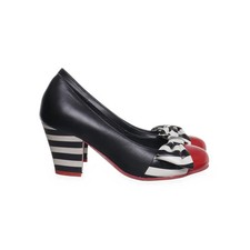 Lola Ramona, High Heels