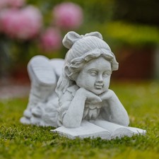 Mädchen mit buch - mädchen, liegend