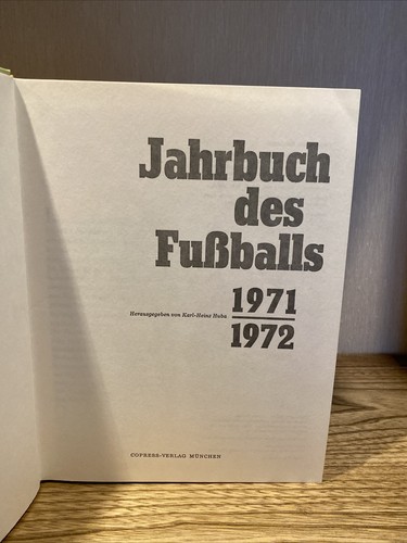 Jahrbuch des fußballs - jahrbuch,