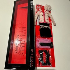 INTEGRITY TOYS FASHION ROYALTY