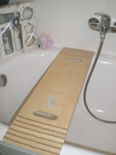 TOP! Badewannenablage, evtl. nutzbar als Einstieghilfe, Holz, wenig genutzt
