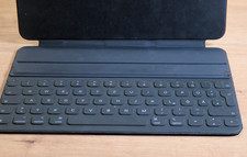 Apple Smart Keyboard Folio für iPad Pro 11” (deutsches QWERTZ-Layout)