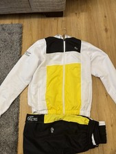 Lacoste Anzug Größe M Gelb