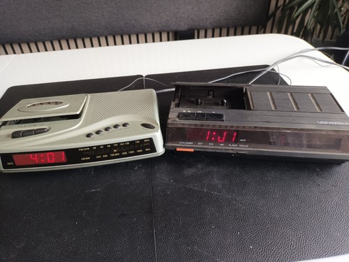 Universum radiowecker mit - 2,
