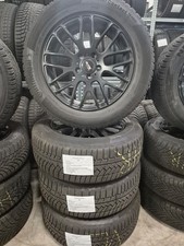 Satz Winterräder auf