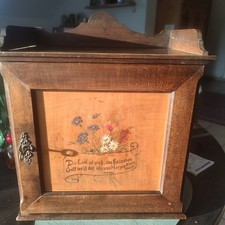 Antikes Hängeschränkchen Vollholz um 1900