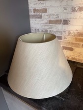 Lampenschirm in Leinenoptik