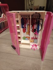 Mattel Barbie Kleiderschrank