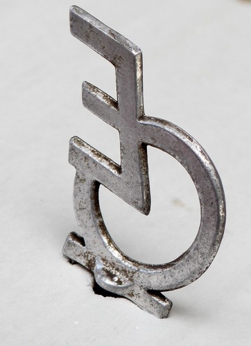 Alte schutzblechfigur emblem - alte,