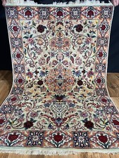 Feiner Handgeknüpfter Perser