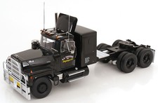 1:18 Road Kings Mack RL 700L 1974 black