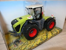 Britains 43246 1:32 Claas