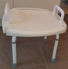Duschstuhl bzw. Duschhocker