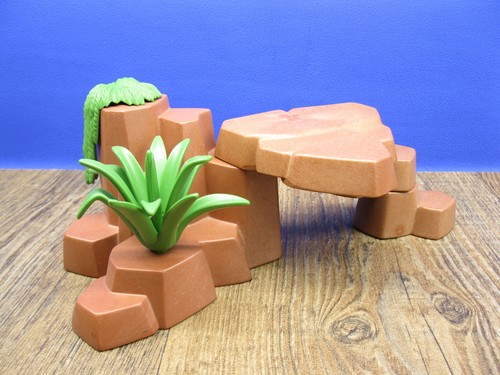 Felsformation mit agave - mit, &