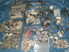 Diverse Sachen  zb. Zubehör für Plattenspieler siehe Bild