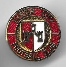 Exeter City Emaille Fußball Pin Anstecker mit Broschenverschluss (Ref: W&W001)
