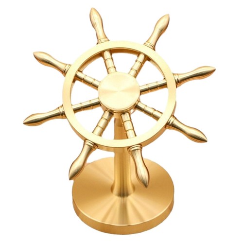 Schiffslenkrad-Skulptur