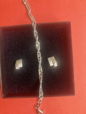 Amor Ohrstecker mit Armband