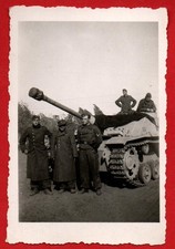 Foto Panzer Langrohr Stumgeschütz Kennung Baltenkreuz seitlich