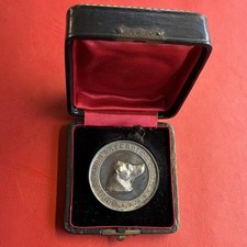 Medaille Deutscher Foxterrier Club / Hervorragende Hundepflege 1894 / versilbert