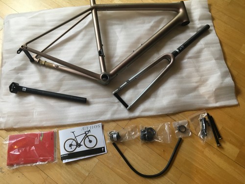 Specialized works aethos rh - aethos,