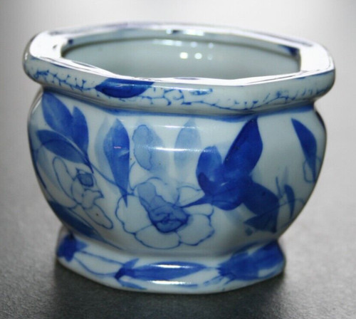 Kleiner asiatischer