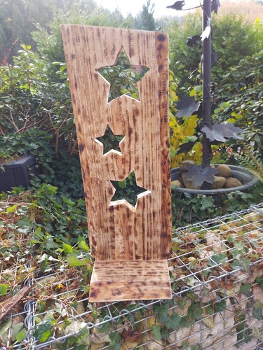 Holzstele mit