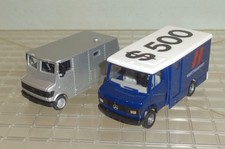 Preiser: 2 x Mercedes