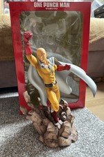 One Punch Man Saitama Inseki Hakai - Shibuya Scramble Figure 1/7 Scale eStream