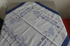 Alte Wäsche Tischdecke Hopfen und Malz Gott erhalts bestickt mit Baumwollspitze